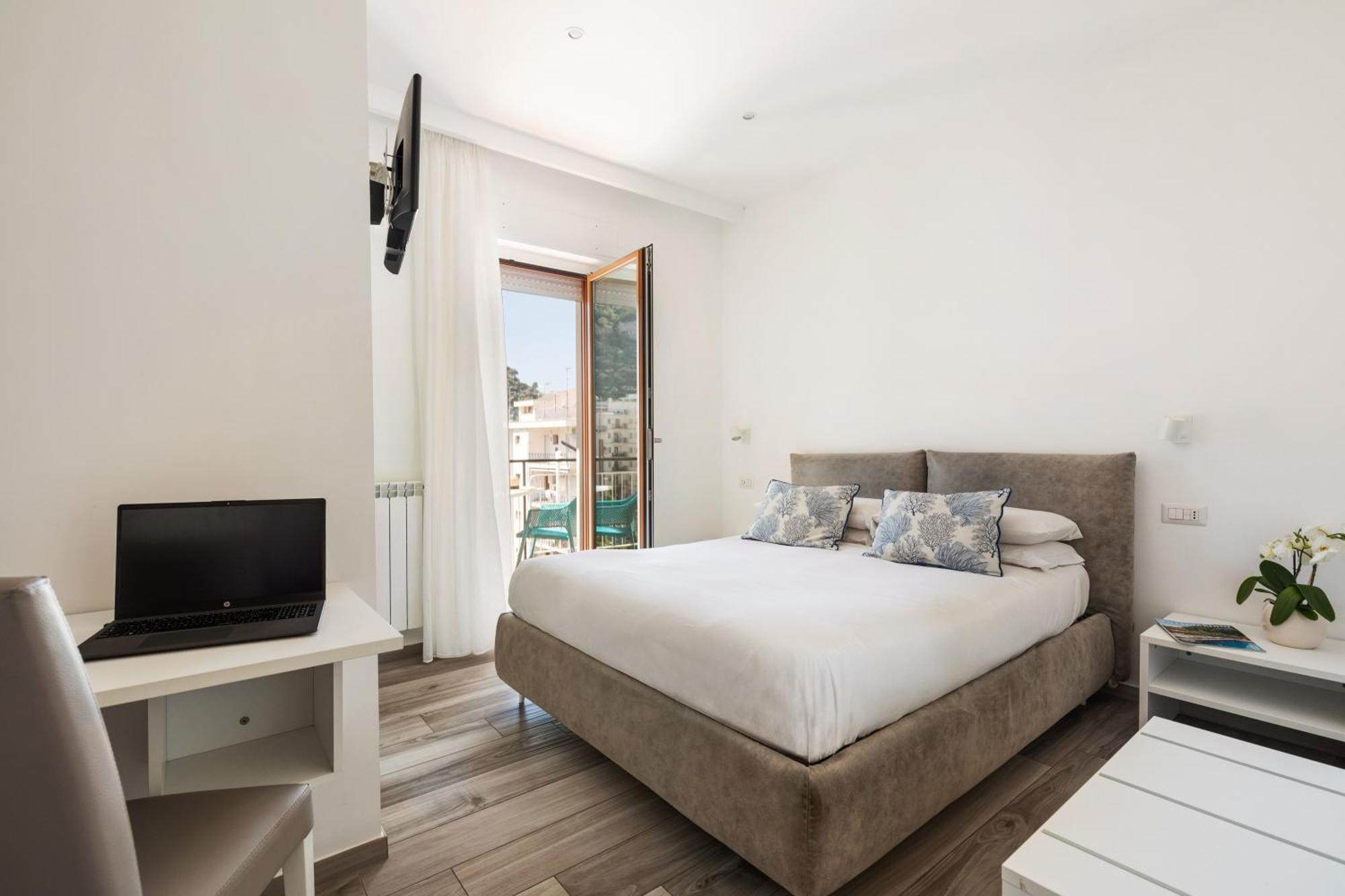 Yourhome - Maison Degli Aranci 索伦托 外观 照片
